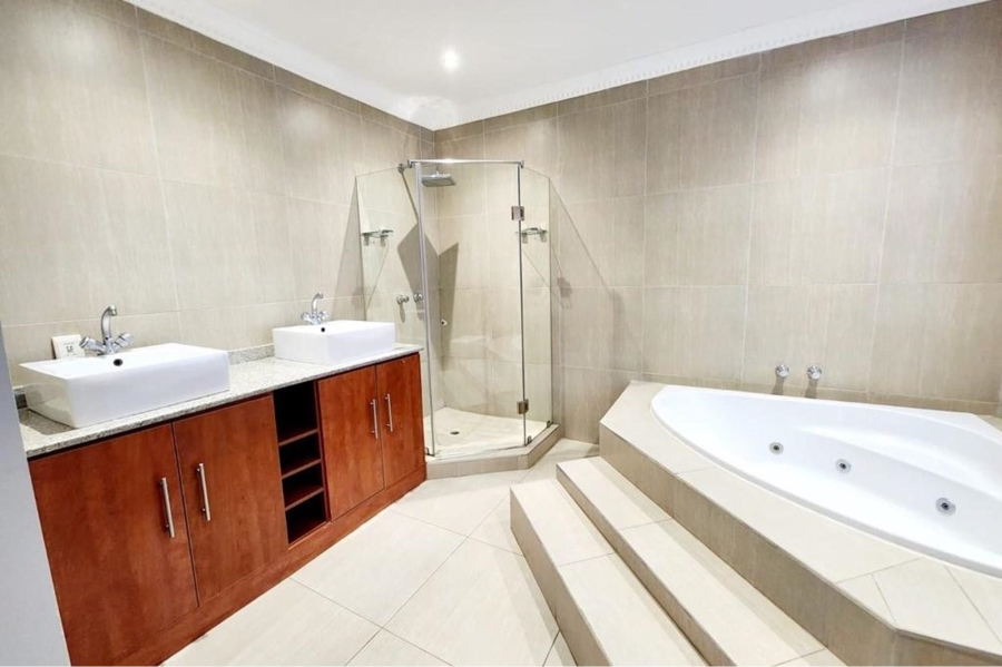 4 Bedroom Property for Sale in Xanadu Eco Park North West